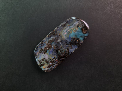 0903-8　ボルダーオパール（穴あき）　77.87ct
