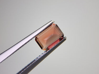 0151-2-11　バイカラーアンデシン　0.77ct