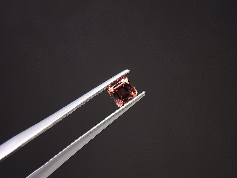 pi-Z-2　ピンクジルコン　0.66ct