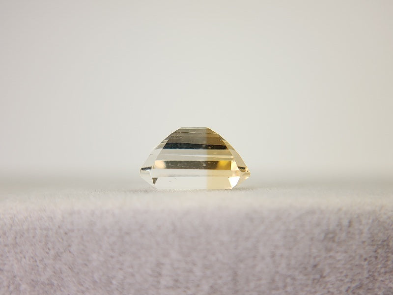 0365-3-7　バイカラーシトリン　3.21ct