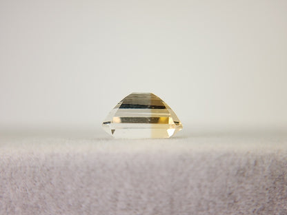 0365-3-7　バイカラーシトリン　3.21ct