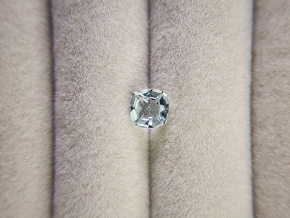 0878-4-10　グリーンベリル　0.59ct