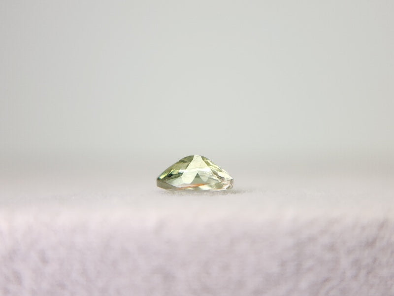 0654-1-6　ゾイサイト   0.32ct