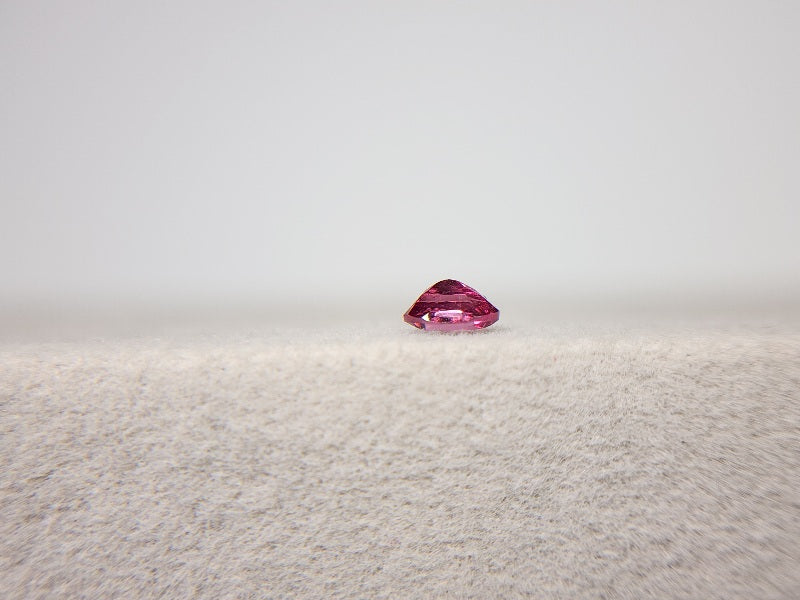 SP-21　スピネル　0.24ct