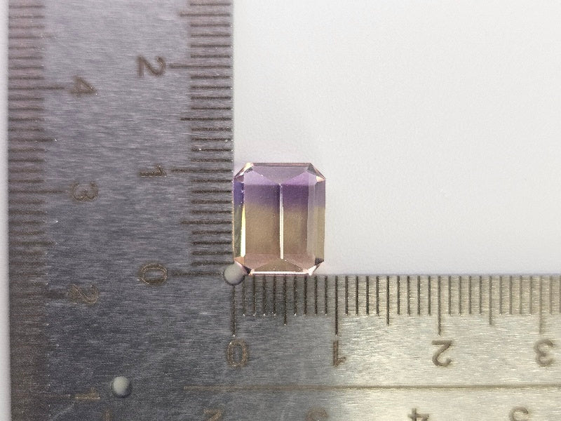 AMT-3　アメトリン　4.06ct