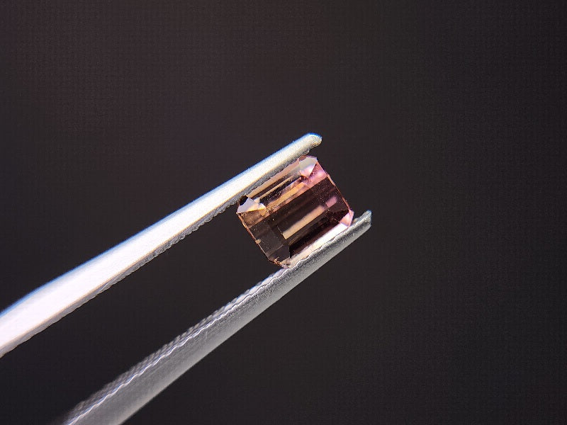 0879-15　トルマリン　0.79ct