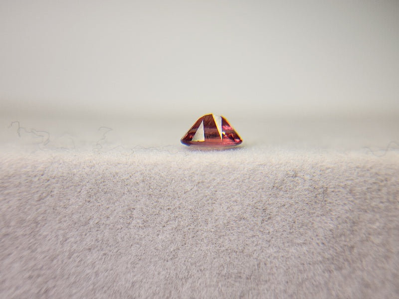 0152-2-15　バイカラーアンデシン　0.39ct