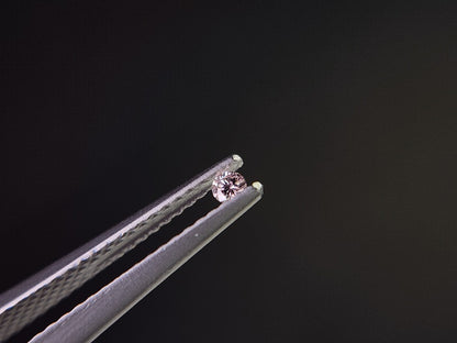 0015-4-1　ピンクダイヤモンド　0.03ct