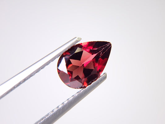0910-3-9　ガーネット　1.37ct