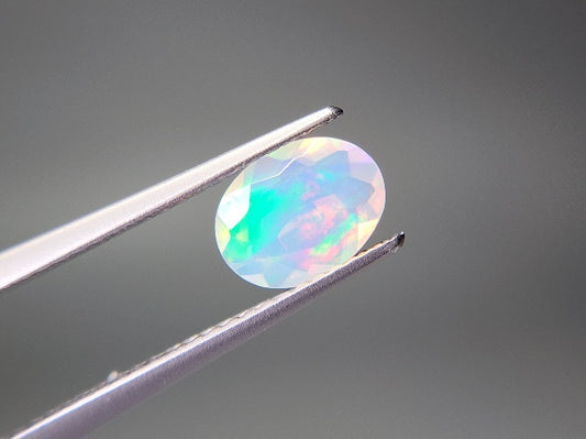 0909-1-3　オパール　0.67ct