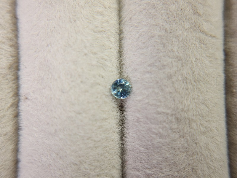 0090-37　モンタナサファイア　0.15ct