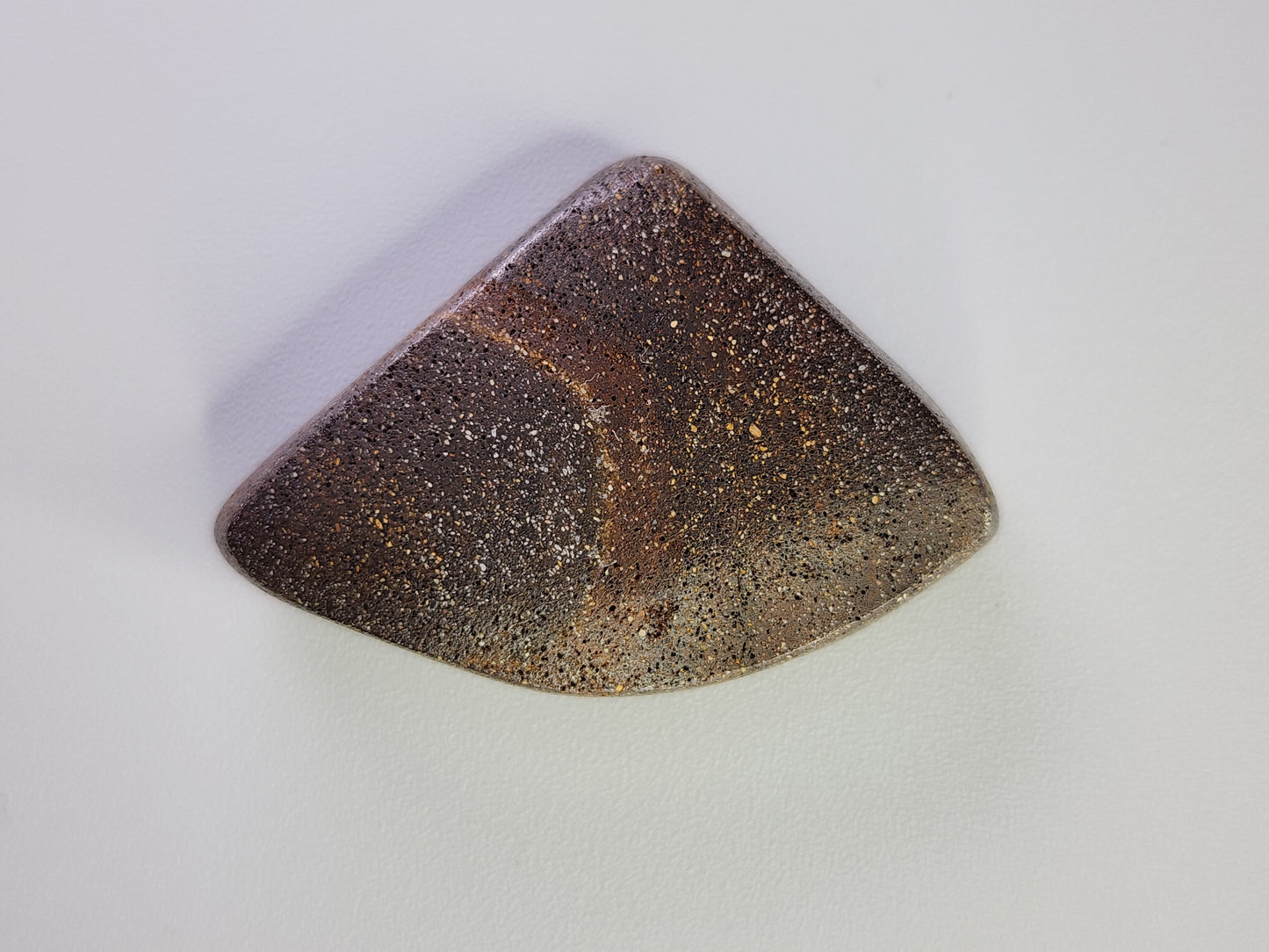 0903-6　ボルダーオパール（穴あき）　40.79ct