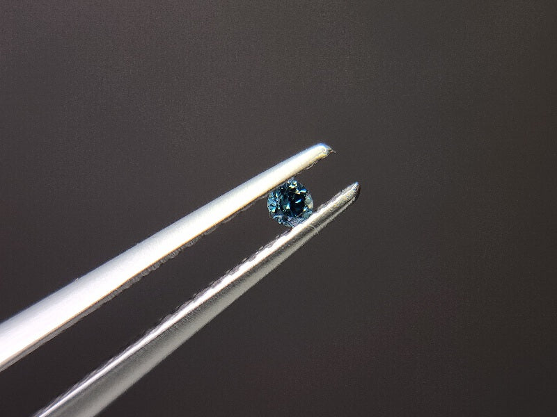 blDM-t-11　ブルーダイヤモンド(トリートメント)　0.03ct