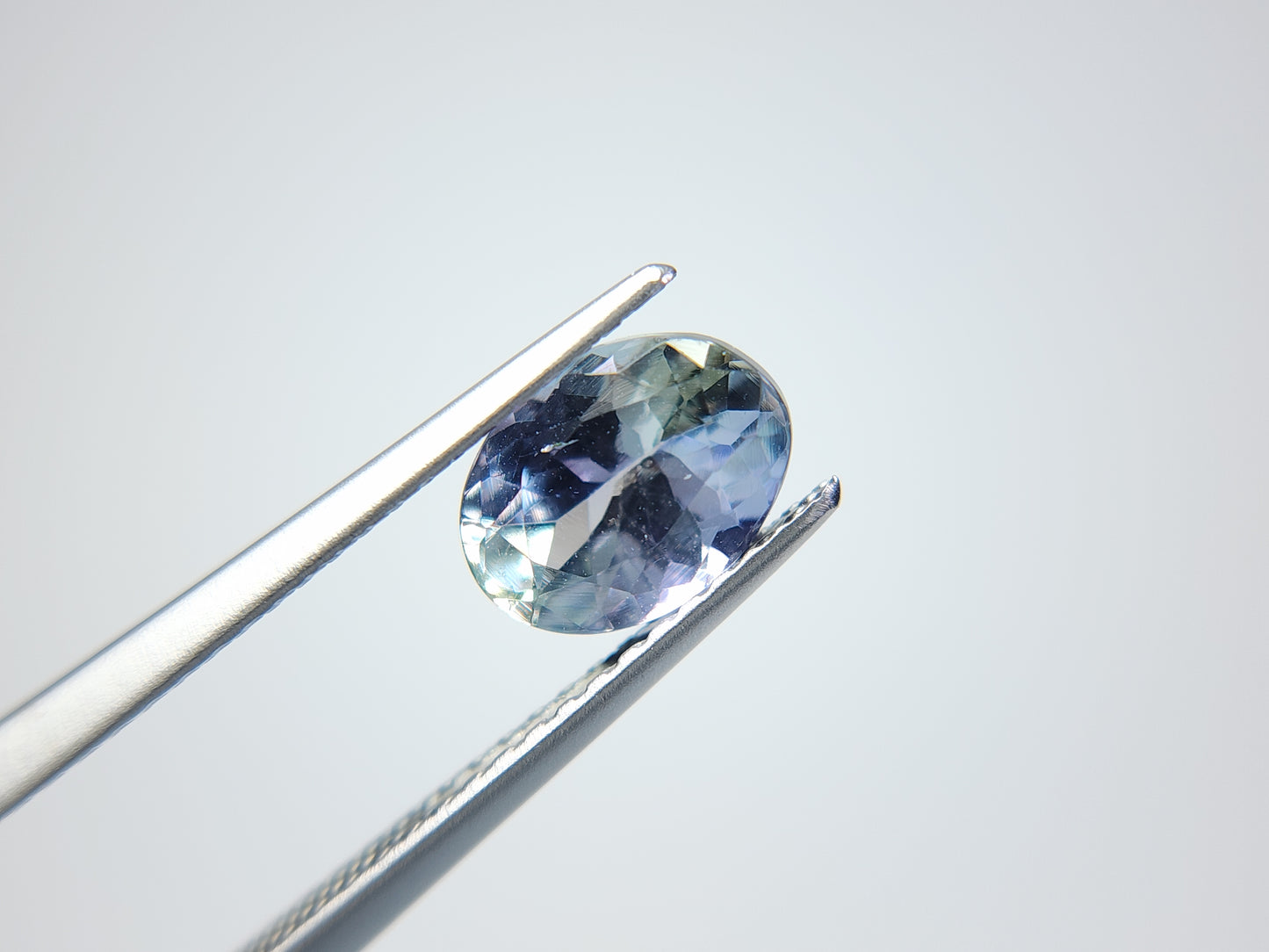 0876-18　バイカラータンザナイト　1.29ct