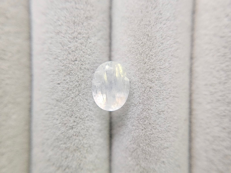 blMO-11　ブルームーンストーン　1.35ct