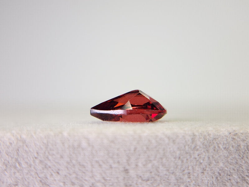 0910-3-5　ガーネット　1.44ct
