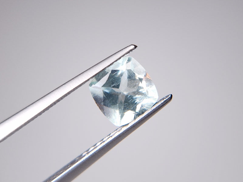 gBE-5　グリーンベリル　0.85ct