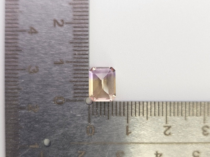 AMT-7　アメトリン　1.89ct