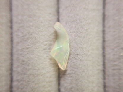 0914-6　さざれオパール（穴あき）　1.15ct