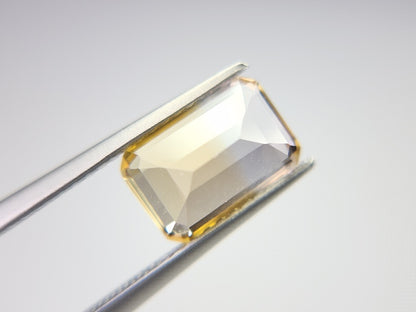 0365-4-25　バイカラーシトリン　2.28ct