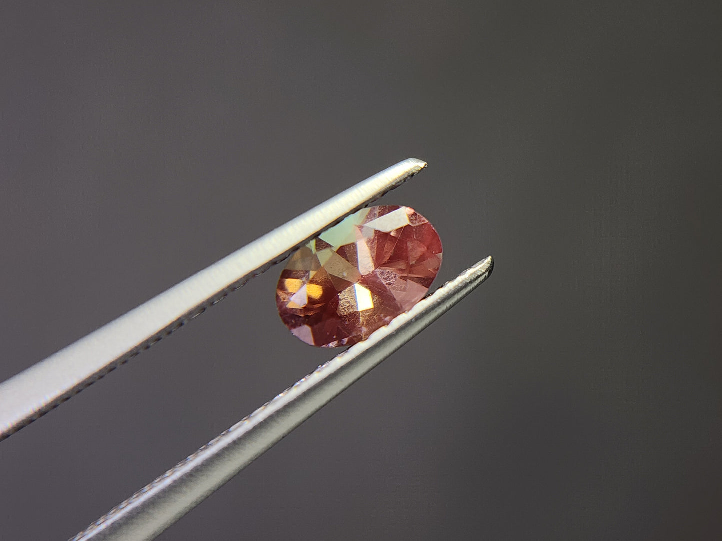 0152-3-1　バイカラーアンデシン　0.49ct