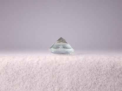 gBE-3　グリーンベリル　0.88ct