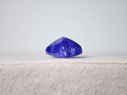 0938-25　タンザナイト(処理・欠けあり)　5.70ct