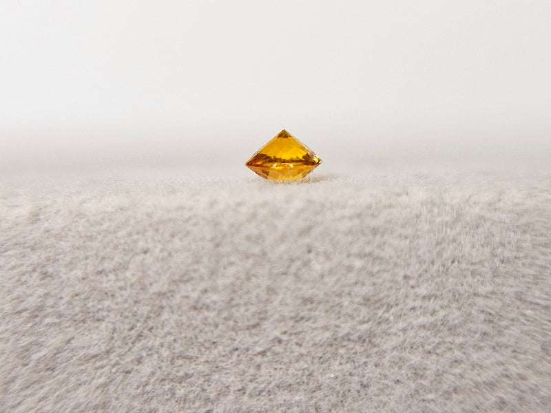 CND-8　コンドロダイト　0.15ct