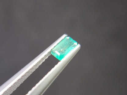 0936-4　エメラルド(ザンビア産)　0.23ct