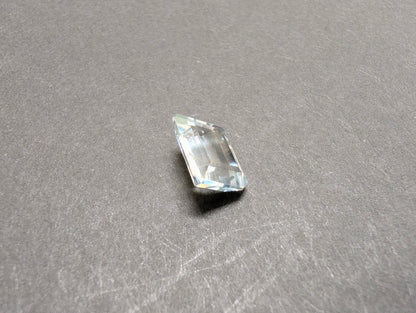 0087 バイカラートパーズ 3.04ct