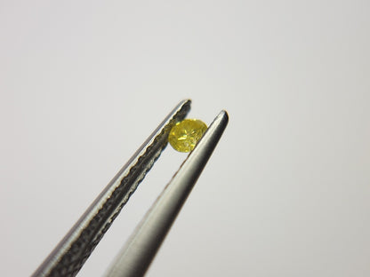 yeDM-8　イエローダイヤモンド　0.06ct