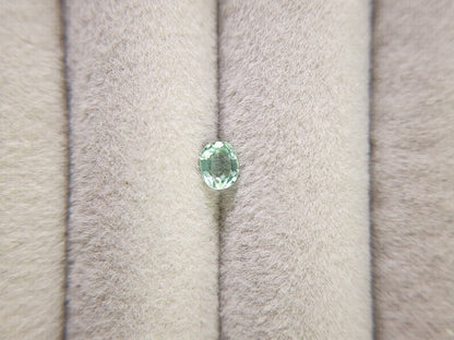 0035-2-2　グリーンカイヤナイト　0.41ct