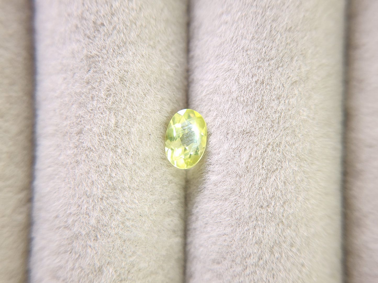 0928-3　パロットクリソベリル　0.47ct