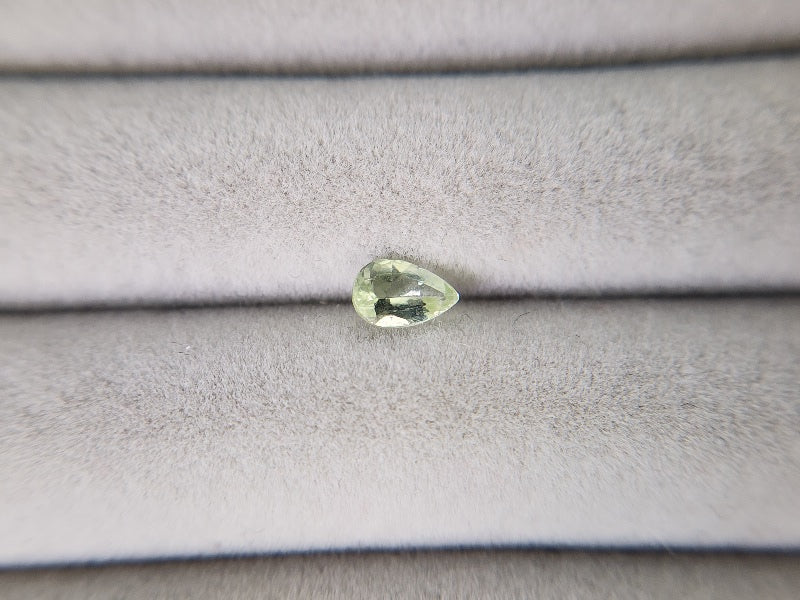 0644-9-2　ゾイサイト　0.39ct