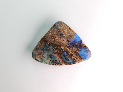 0903-1　ボルダーオパール（穴あき）　34.60ct