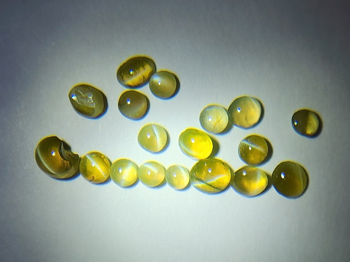 LTE-CRSce-1　【リトル東洋ルース】クリソベリルキャッツアイ　合計3.32ct[写真の宝石すべて]