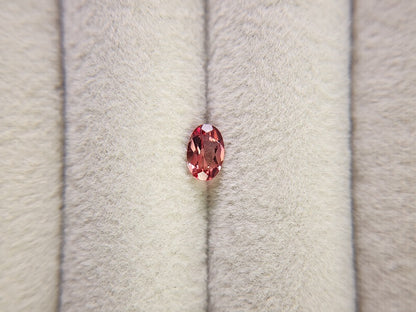 0152-1-38　バイカラーアンデシン　0.39ct