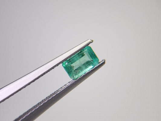 0936-12　エメラルド(ザンビア産)　0.61ct