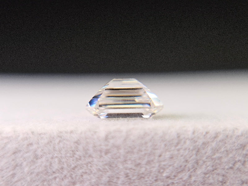 MOI-1　合成モアッサナイト　1.04ct