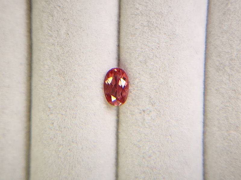 0152-1-8　バイカラーアンデシン　0.36ct