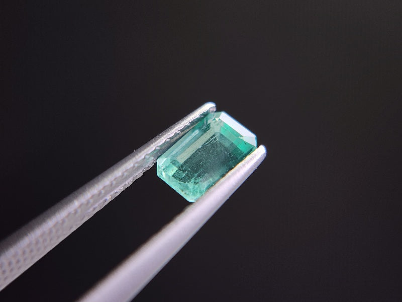 EM-7　エメラルド(ザンビア産)　0.59ct