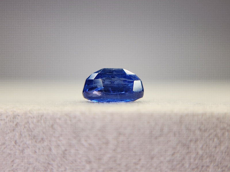 0942-3  カイヤナイト  1.41ct