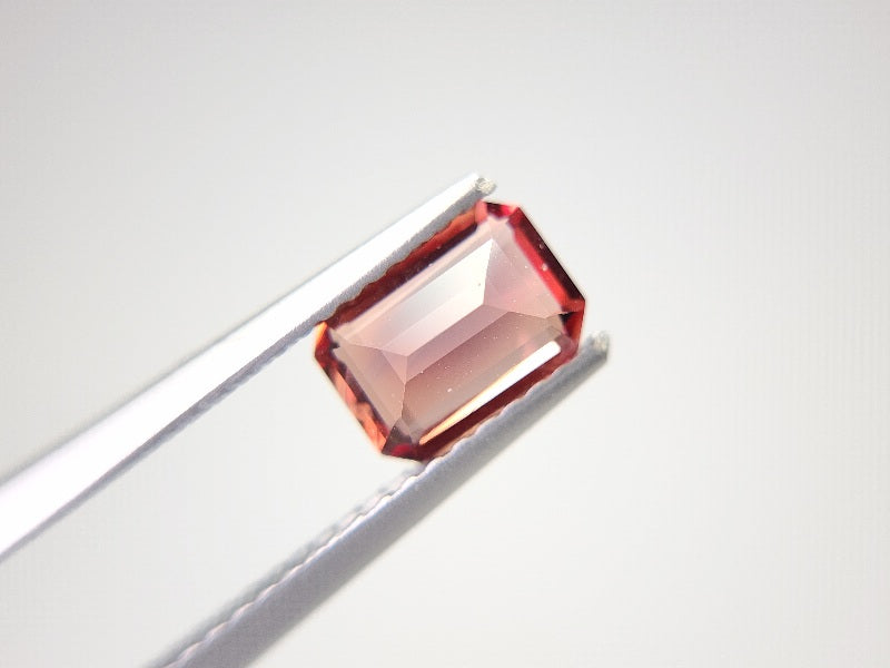 0151-2-8　バイカラーアンデシン　0.87ct