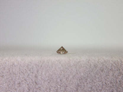 0015-2-2　ブラウンダイヤモンド　0.08ct