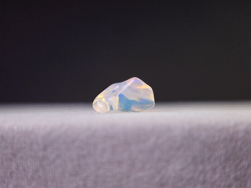 0914-8　さざれオパール（穴あき）　1.01ct