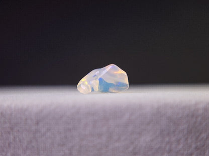 0914-8　さざれオパール（穴あき）　1.01ct