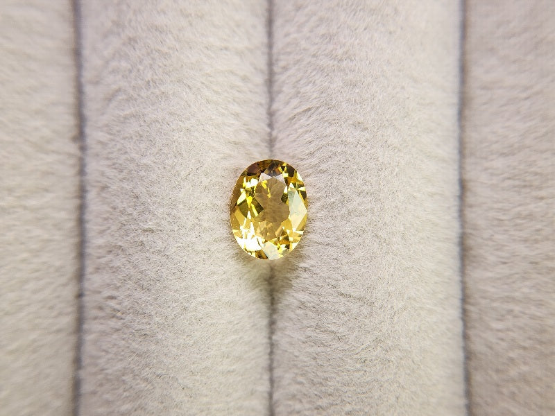 yeBE-1　イエローベリル　1.09ct