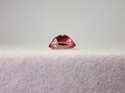 0152-1-36　バイカラーアンデシン　0.39ct