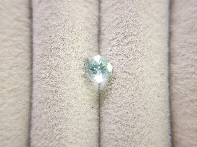 gBE-21　グリーンベリル　0.84ct