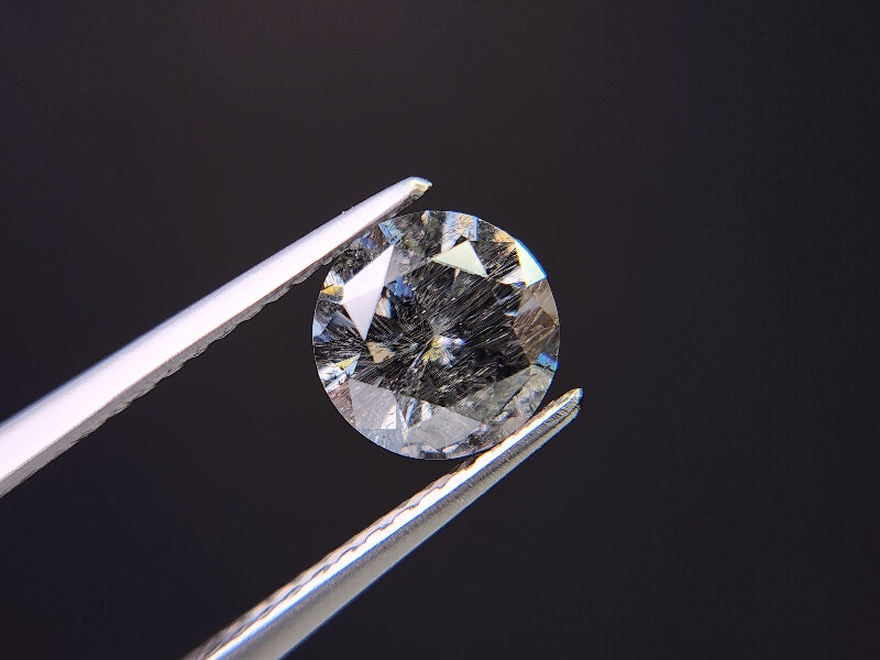 　grMOI-2　合成グレーモアッサナイト　0.93ct